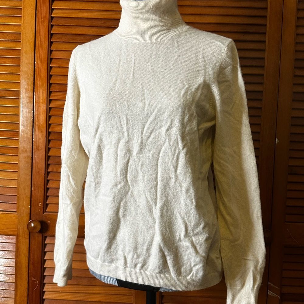 鄂尔多斯 1980 100% Cashmere Crème Turtleneck Sweater